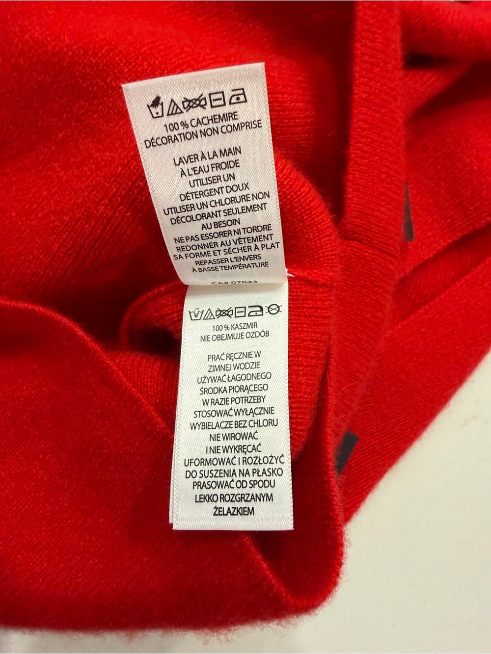 Tahari Pure Luxe Red 2-Ply Cashmere Jeweled Collar Sleeveless Knit Top NWT SizeM - Picture 5 of 12